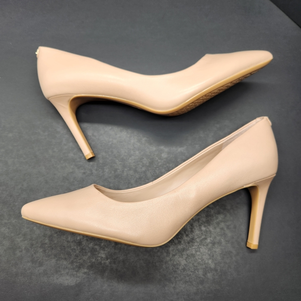 Karl Lagerfeld Pumps 11 Cream Nude Leather Glora Heels Pointy Formal New $110
